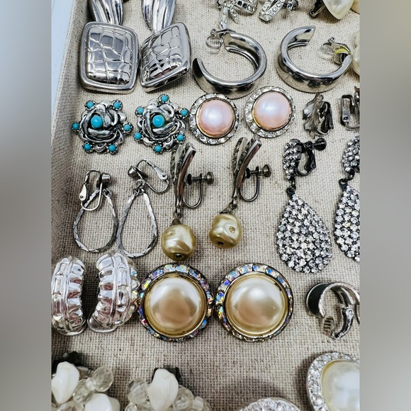 Vintage Gold & Silver Tone Signed & Unsigned Clip On & Screw Back Earring Lot 72
